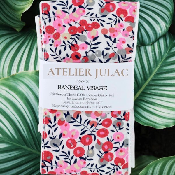 bandeau-soin-bambou-fleurs-rouges-atelier-julac Bandeau de soin visage en bambou motif fleurs rouges, avec étiquette Atelier Julac