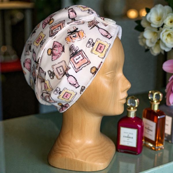 serviette-cheveux-bambou-motif-parfum Serviette cheveux lavable bambou imprimé parfum portée en turban – Atelier Julac