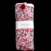 Serviette cheveux lavable bambou fleurs rouges roulée sur fond noir – Atelier Julac