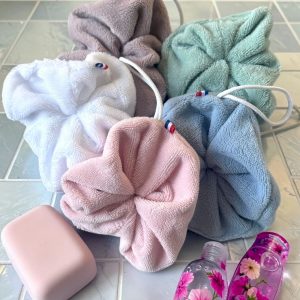 Fleur de douche bambou Atelier Julac, plusieurs coloris disponibles, alternative écologique et zéro déchet