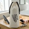 Sac de rangement lisseur à cheveux en coton écru Sac de rangement pour lisseur à cheveux en coton écru imprimé fer à lisser, cordon noir, MOONLAC chez Atelier Julac