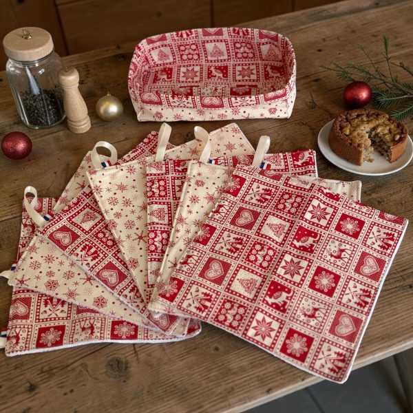 Essuie-tout lavables Noël chalet montagne lot et panière Lot de 7 essuie-tout lavables Noël rouges nordiques et beiges à flocons avec leur panière, cousus main par Atelier Julac