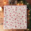 Serviette visage bambou beige flocons de neige Noël montagne Serviette visage lavable Noël montagne beige à flocons de neige rouges, Atelier Julac